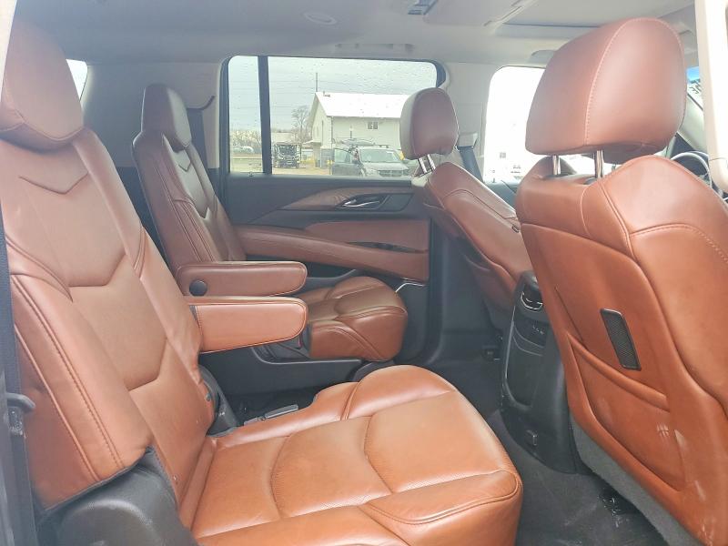 76792065 :رقم المزاد ، 1GYS4HKJ9JR210329 vin ، 2018 Cadillac Escalade مزاد بيع