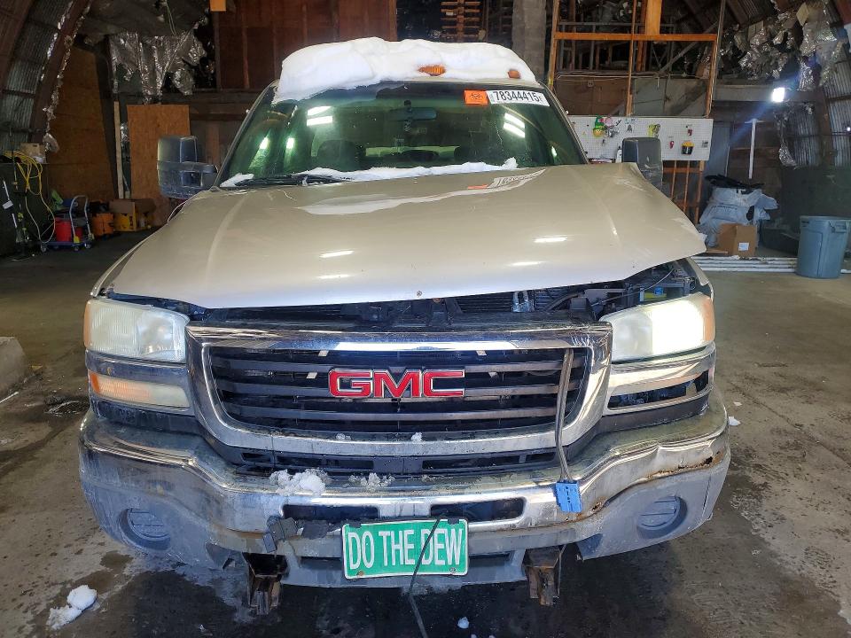 78344415 :رقم المزاد ، 1GDJK33G24F250007 vin ، 2004 Gmc New Sierra مزاد بيع
