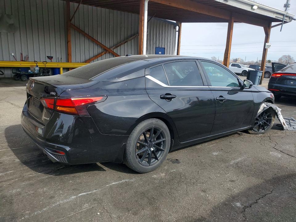 76853585 :رقم المزاد ، 1N4AL4CV7LC222361 vin ، 2020 Nissan Altima مزاد بيع