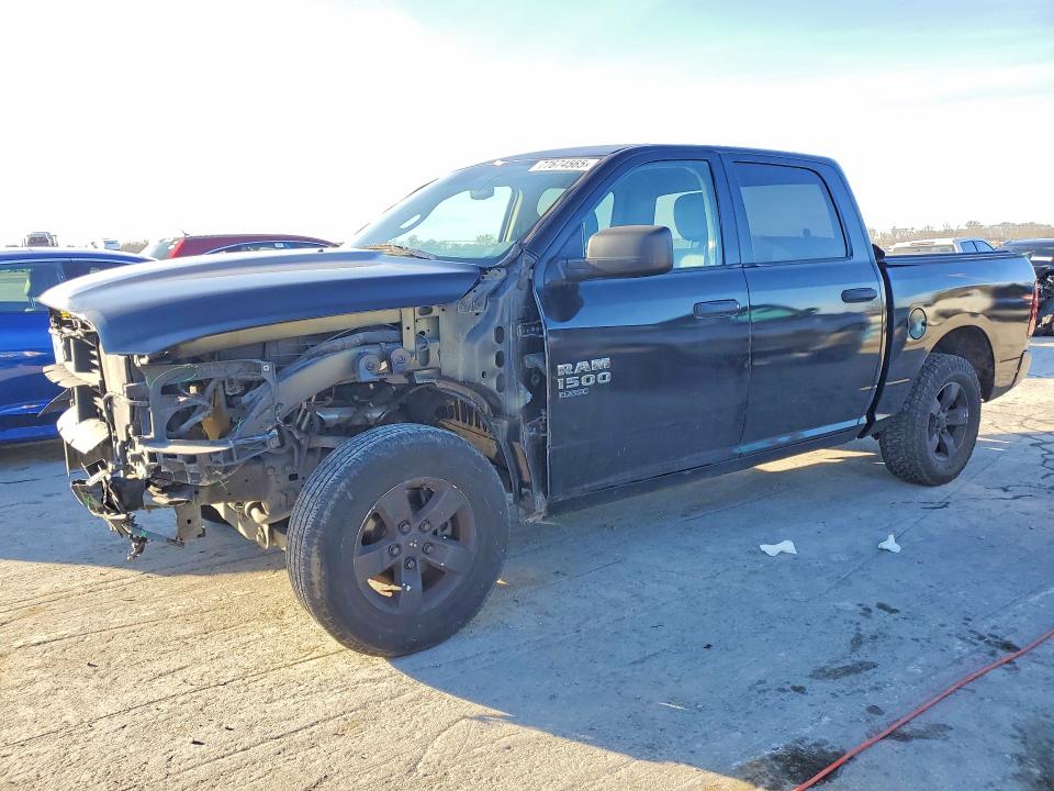 77674565 :رقم المزاد ، 1C6RR6KT4KS746814 vin ، 2019 Ram 1500 Classic مزاد بيع