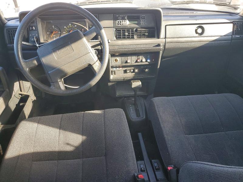 1993 Volvo 240 მანქანა იყიდება აუქციონზე, vin: YV1AS8808P1484192, აუქციონის ნომერი: 74071735
