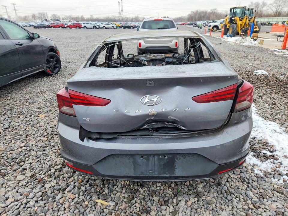 2020 Hyundai Elantra მანქანა იყიდება აუქციონზე, vin: 5NPD74LF2LH536640, აუქციონის ნომერი: 74924255