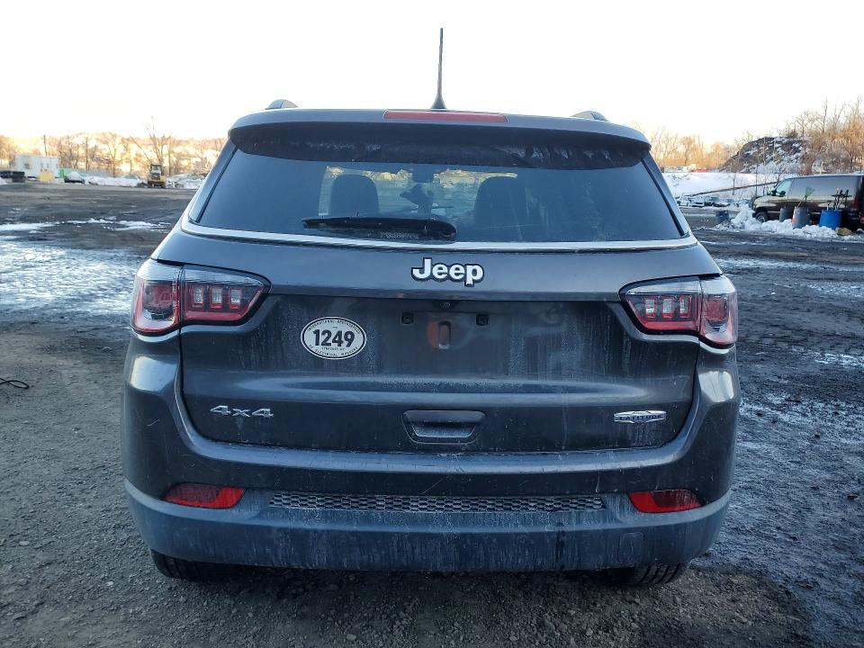 77421775 :رقم المزاد ، 3C4NJDBB8KT786659 vin ، 2019 Jeep Compass مزاد بيع