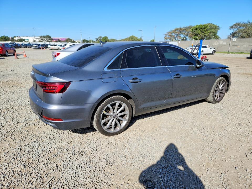 Продажа на аукционе авто 2019 Audi A4, vin: WAUGMAF43KA015542, номер лота: 76075375