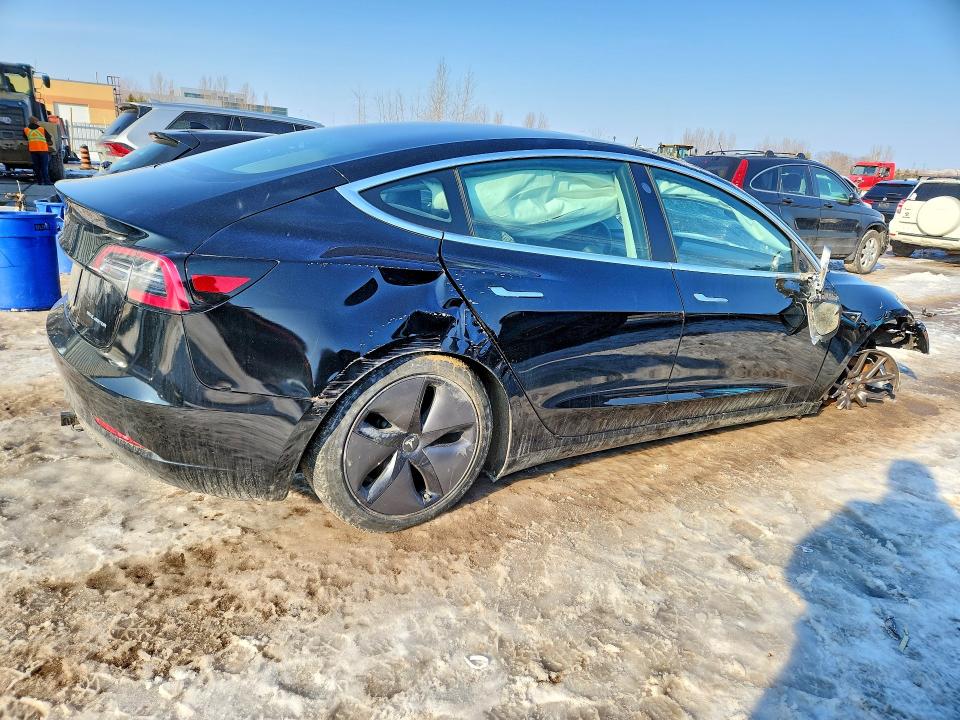 79271945 :رقم المزاد ، 5YJ3E1EB2KF214121 vin ، 2019 Tesla Model 3 مزاد بيع