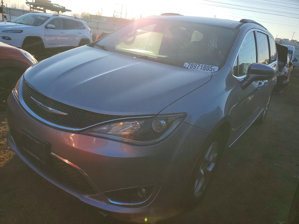 Продажа на аукционе авто 2017 Chrysler Pacifica, vin: 2C4RC1BG2HR831290, номер лота: 78971805