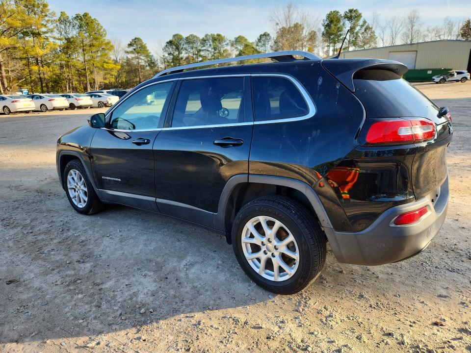 78170805 :رقم المزاد ، 1C4PJLCB9JD538829 vin ، 2018 Jeep Cherokee مزاد بيع
