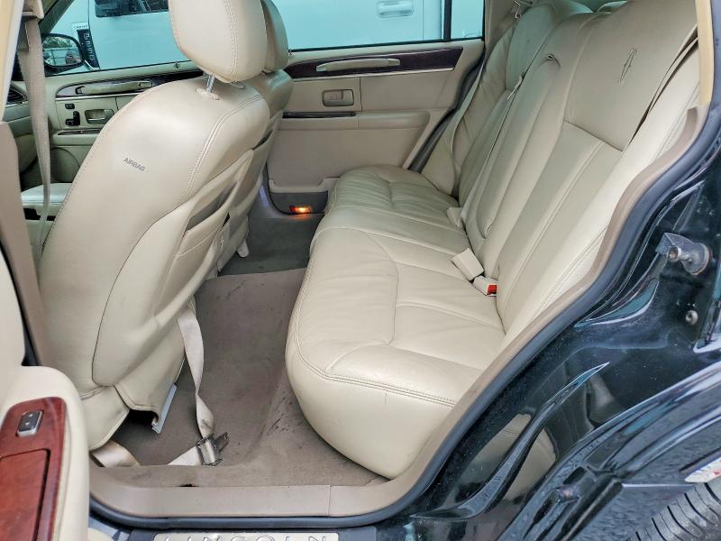 2003 Lincoln Town Car მანქანა იყიდება აუქციონზე, vin: 1LNHM83W13Y630827, აუქციონის ნომერი: 78449875