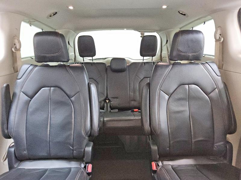 75280335 :رقم المزاد ، 2C4RC1BG9JR144684 vin ، 2018 Chrysler Pacifica مزاد بيع