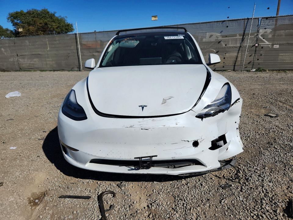 76213165 :رقم المزاد ، 7SAYGAEE3NF492835 vin ، 2022 Tesla Model Y مزاد بيع