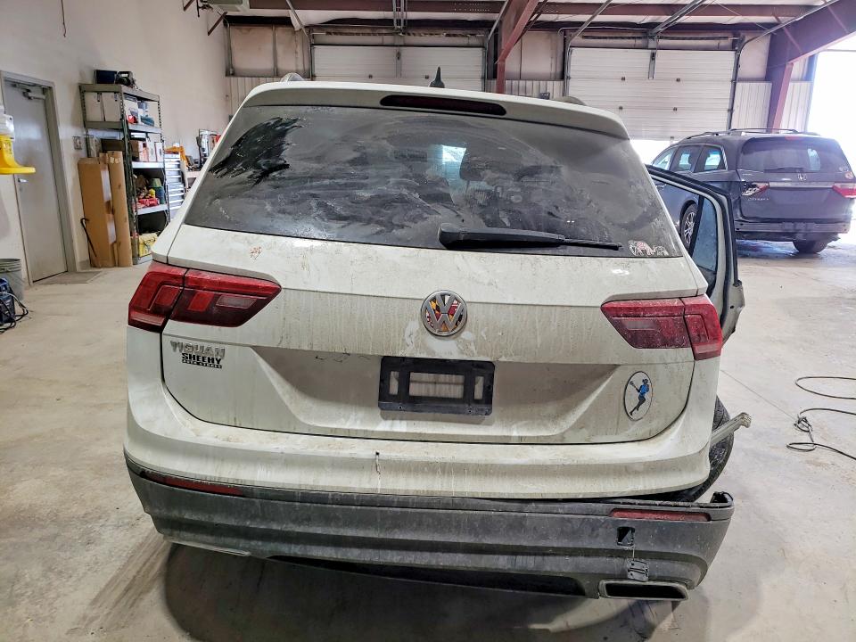 76861915 :رقم المزاد ، 3VV1B7AX2MM111379 vin ، 2021 Volkswagen Tiguan مزاد بيع