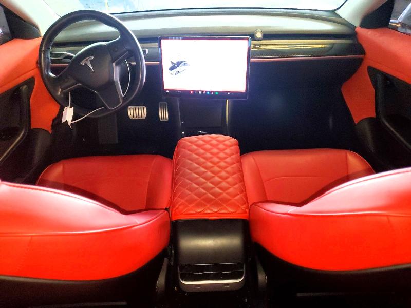 78679715 :رقم المزاد ، 5YJ3E1EB9JF084305 vin ، 2018 Tesla Model 3 مزاد بيع