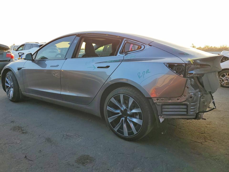75393525 :رقم المزاد ، 5YJ3E1EAXSF015793 vin ، 2025 Tesla Model 3 مزاد بيع
