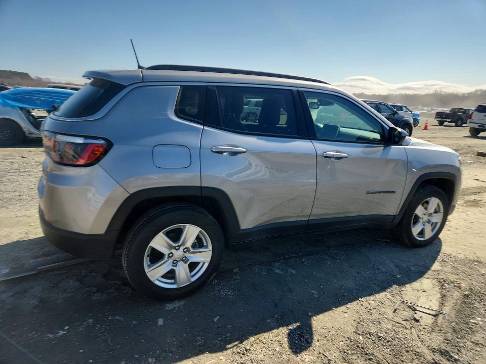 76691255 :رقم المزاد ، 3C4NJDBBXNT118754 vin ، 2022 Jeep Compass مزاد بيع