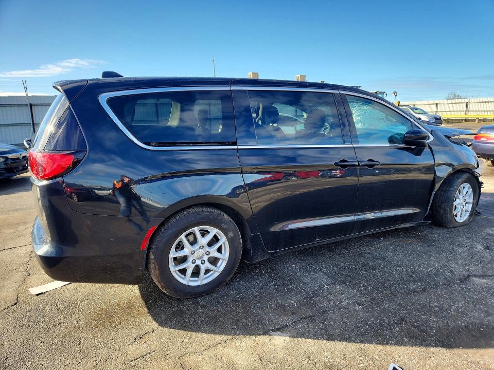 Auction sale of the 2017 Chrysler Pacifica, vin: 2C4RC1DG6HR529241, lot number: 77601105