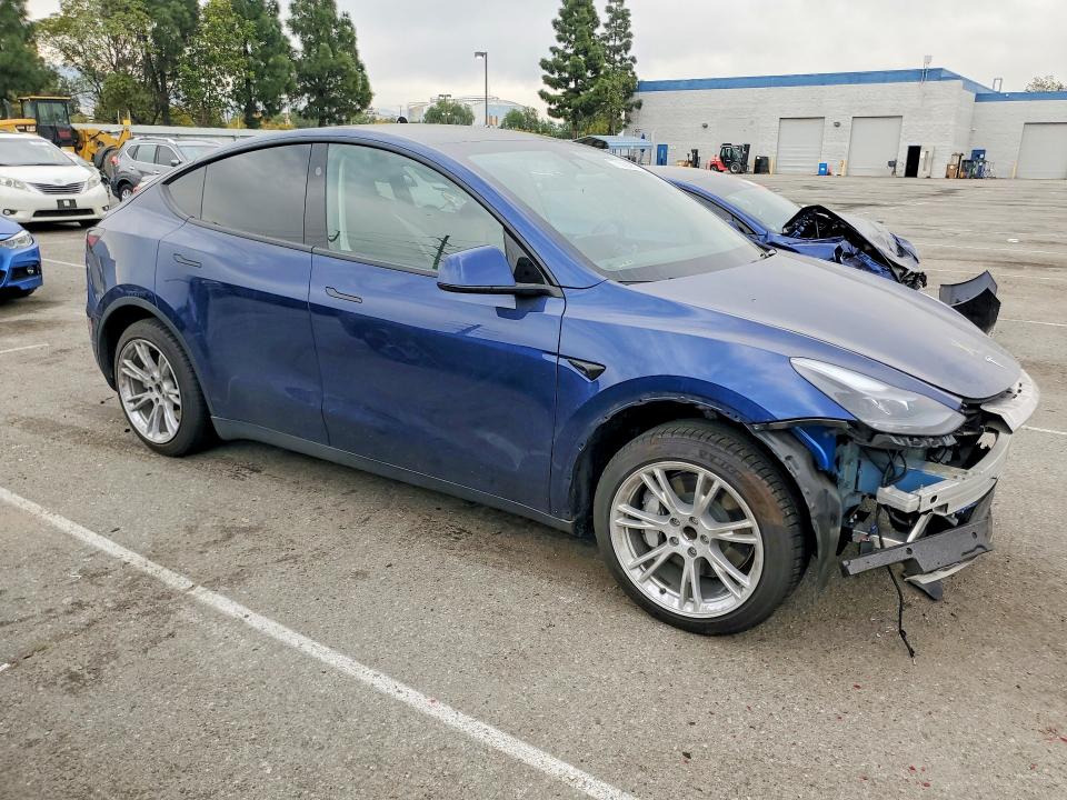 2023 Tesla Model Y მანქანა იყიდება აუქციონზე, vin: 7SAYGDED8PF957377, აუქციონის ნომერი: 77006595