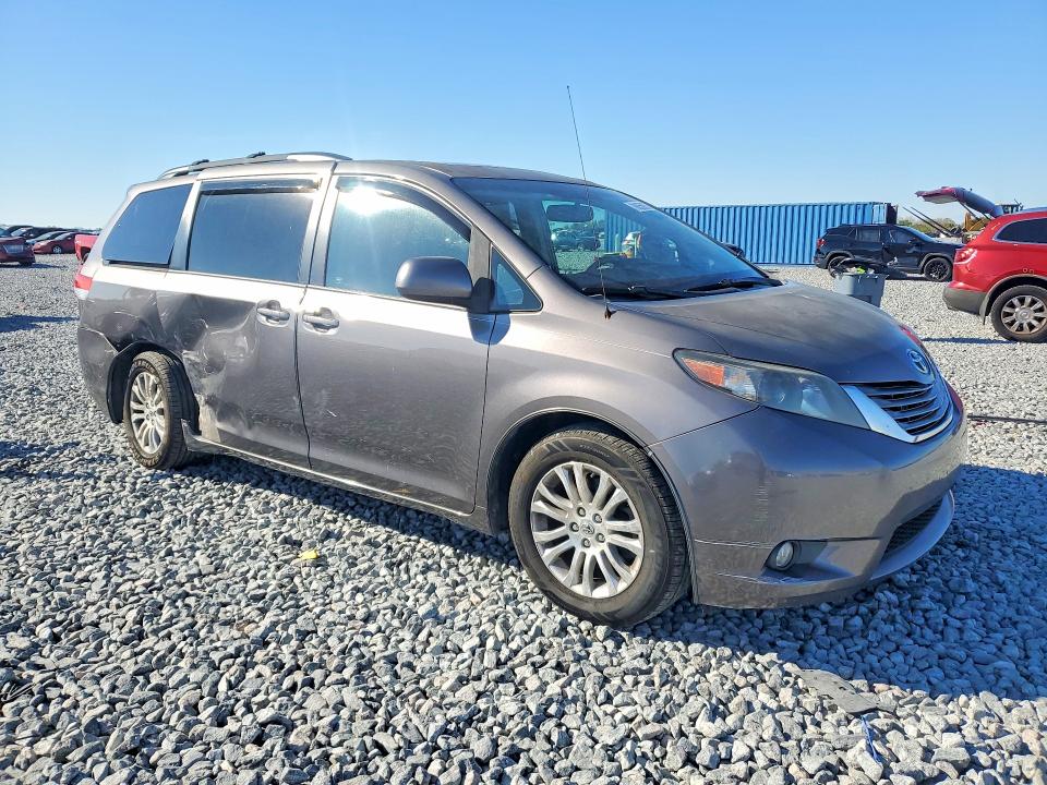 Aukcja sprzedaży 2011 Toyota Sienna, vin: 5TDYK3DC4BS079112, numer aukcji: 78855925