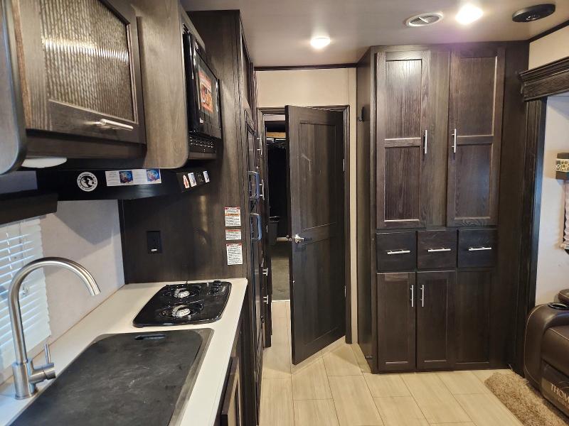 75285955 :رقم المزاد ، 4X4TXLE22KF166003 vin ، 2019 Wildwood Xlr مزاد بيع