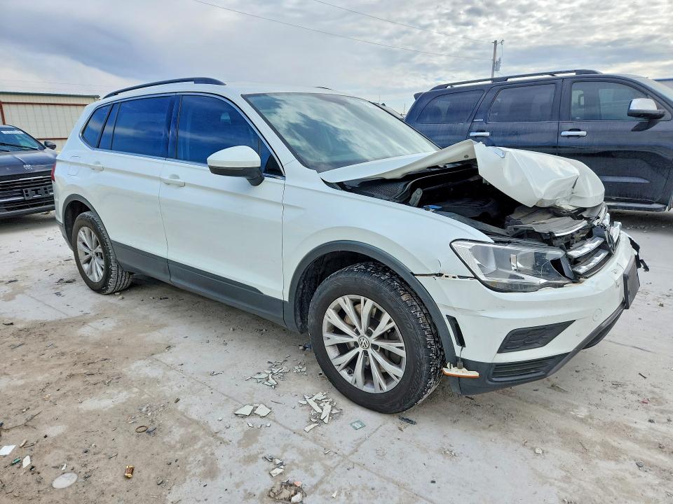 Продажа на аукционе авто 2019 Volkswagen Tiguan, vin: 3VV3B7AX8KM187825, номер лота: 74800915