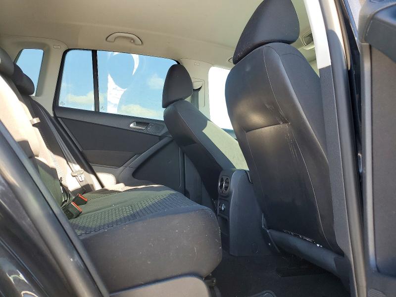 76933325 :رقم المزاد ، WVGBV7AX6BW511657 vin ، 2011 Volkswagen Tiguan مزاد بيع