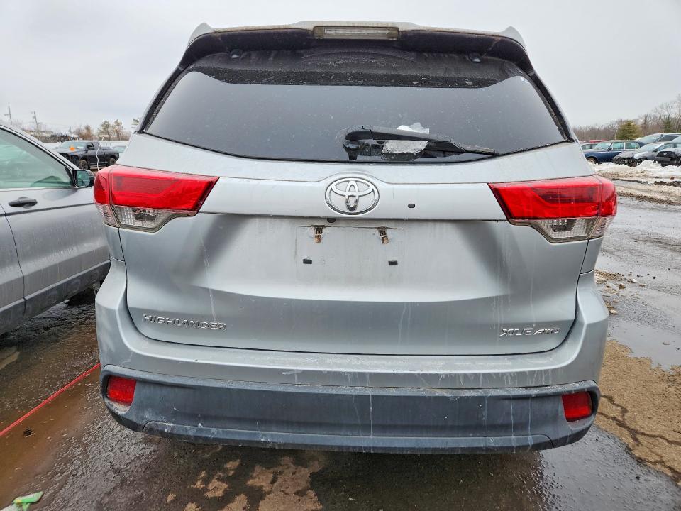 Продаж на аукціоні авто 2017 Toyota Highlander, vin: 5TDJZRFH2HS367146, номер лоту: 76529235