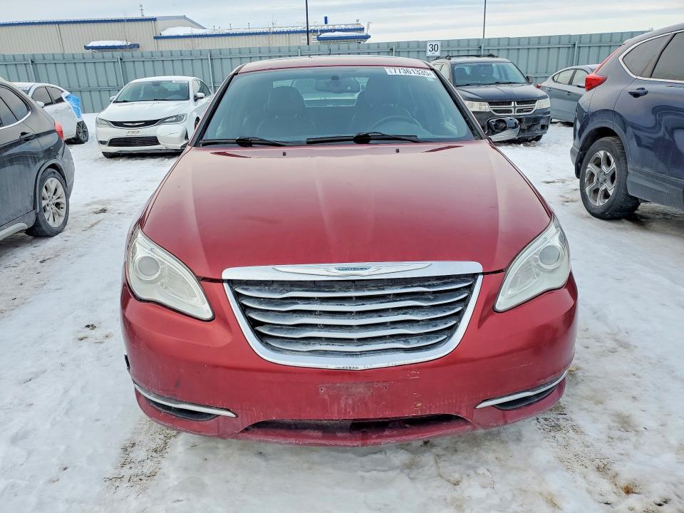 77361335 :رقم المزاد ، 1C3CCBCG8DN667372 vin ، 2013 Chrysler 200 مزاد بيع