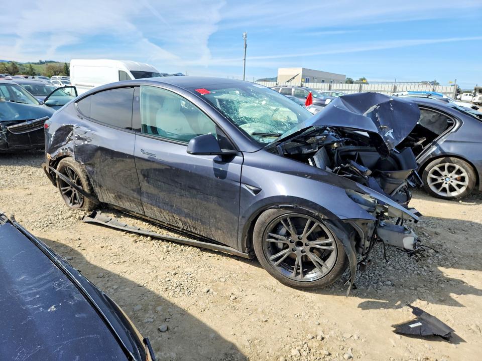 78293565 :رقم المزاد ، 7SAYGDED8SF262924 vin ، 2025 Tesla Model Y مزاد بيع