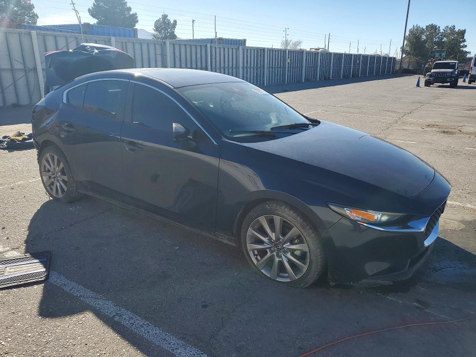 77957715 :رقم المزاد ، JM1BPACL0M1345285 vin ، 2021 Mazda 3 مزاد بيع
