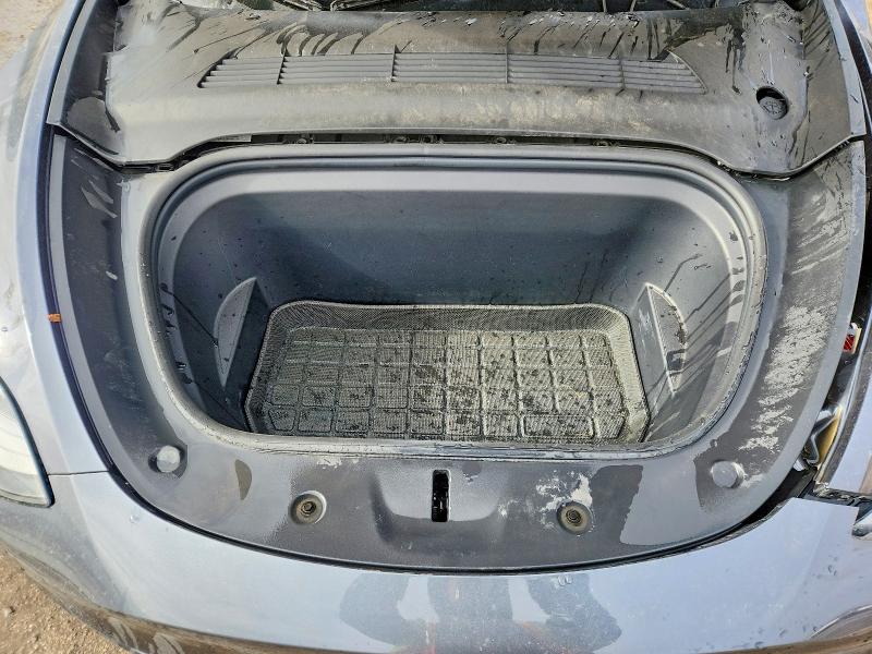 77837495 :رقم المزاد ، 7SAYGDEF3PF711984 vin ، 2023 Tesla Model Y مزاد بيع