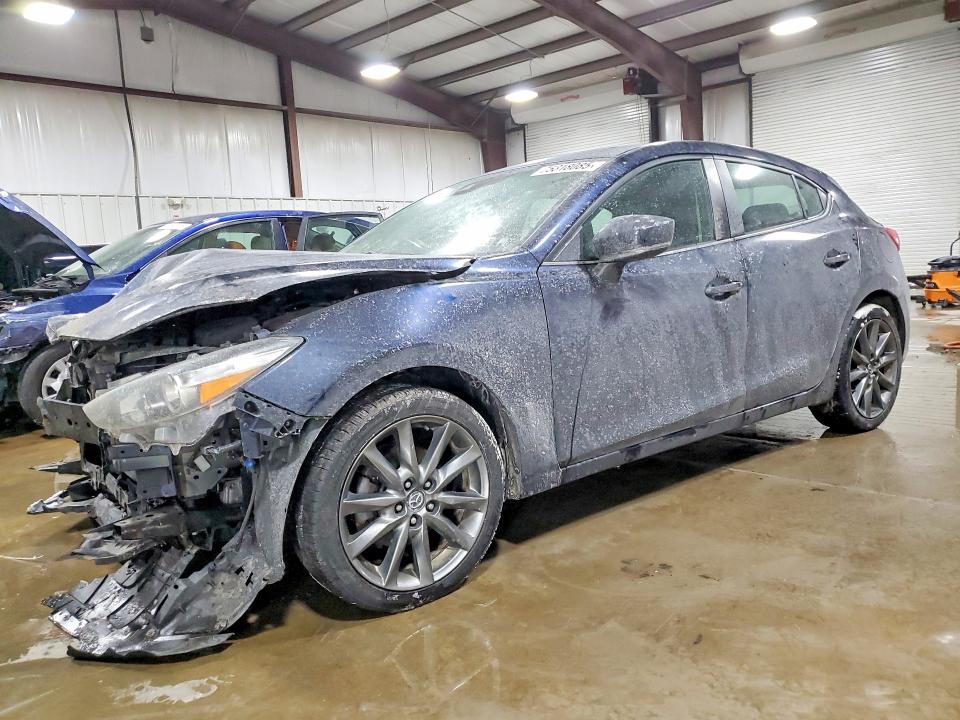 75318085 :رقم المزاد ، 3MZBN1L3XJM274663 vin ، 2018 Mazda 3 مزاد بيع