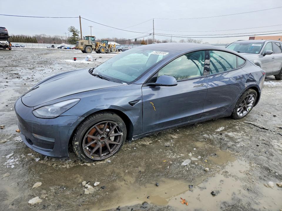 75028155 :رقم المزاد ، 5YJ3E1EA9MF930220 vin ، 2021 Tesla Model 3 مزاد بيع