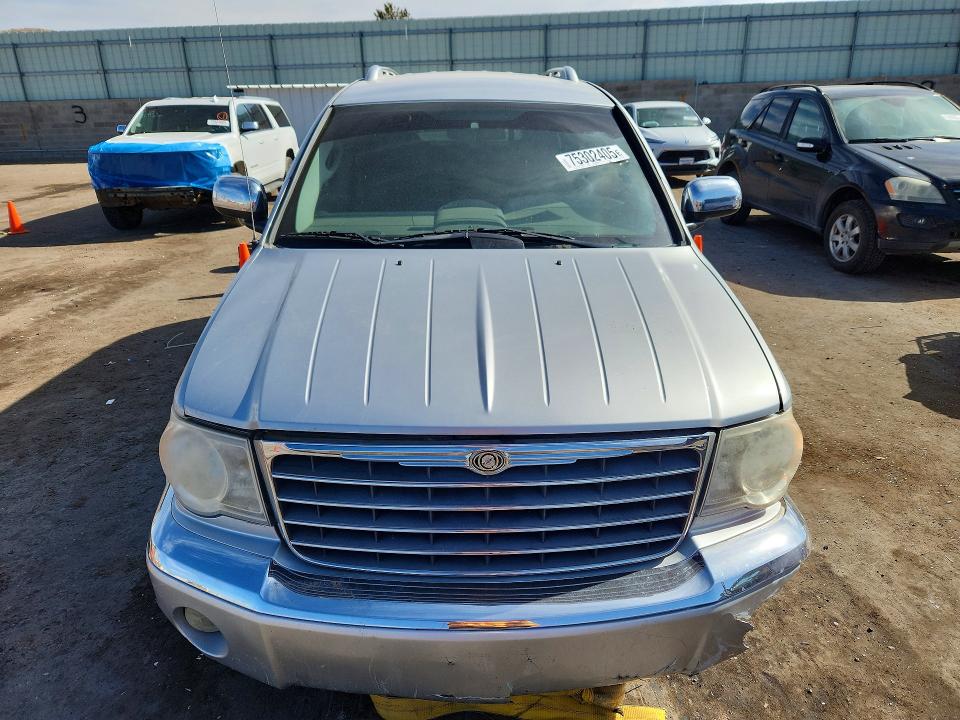 2008 Chrysler Aspen მანქანა იყიდება აუქციონზე, vin: 1A8HX58N58F110555, აუქციონის ნომერი: 75302405