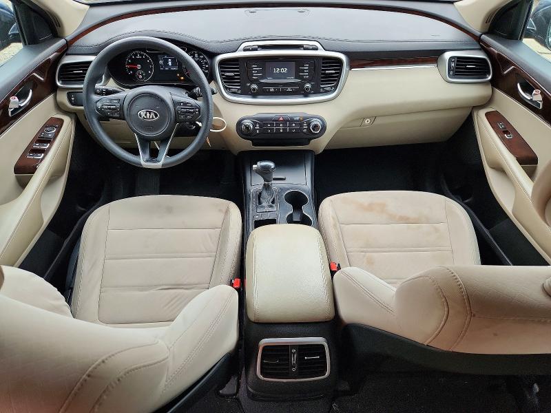 76049195 :رقم المزاد ، 5XYPG4A50HG190786 vin ، 2017 Kia Sorento مزاد بيع