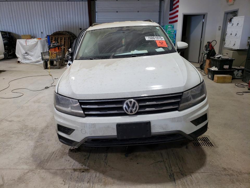 76861915 :رقم المزاد ، 3VV1B7AX2MM111379 vin ، 2021 Volkswagen Tiguan مزاد بيع
