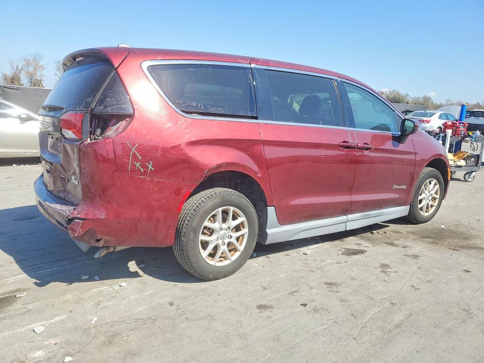 Продажа на аукционе авто 2022 Chrysler Voyager, vin: 2C4RC1CG3NR163011, номер лота: 76791335