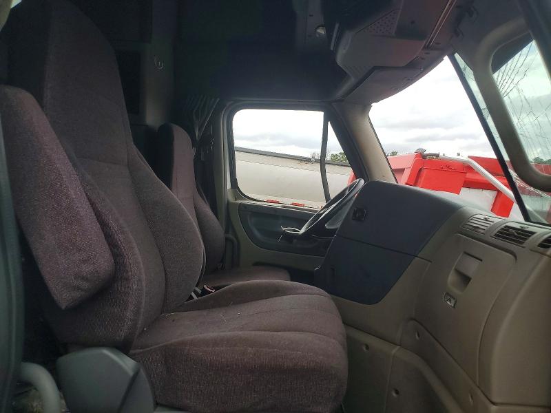 77940885 :رقم المزاد ، 3AKJGLDR2JSJP4899 vin ، 2018 Freightliner Cascadia 125 مزاد بيع