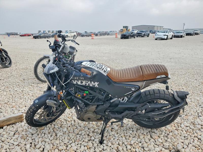 Продаж на аукціоні авто 2023 Husqvarna Vitpilen 401/svartpilen 401, vin: MD2JUJ401PC220291, номер лоту: 78093975
