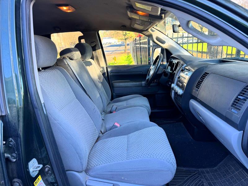 77024295 :رقم المزاد ، 5TFUM5F10CX029609 vin ، 2012 Toyota Tundra Dou مزاد بيع