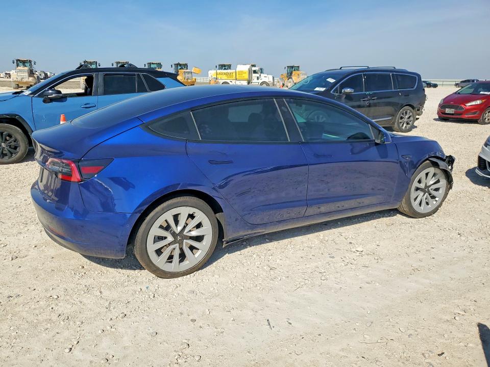 2022 Tesla Model 3 მანქანა იყიდება აუქციონზე, vin: 5YJ3E1EA1NF355077, აუქციონის ნომერი: 77606145