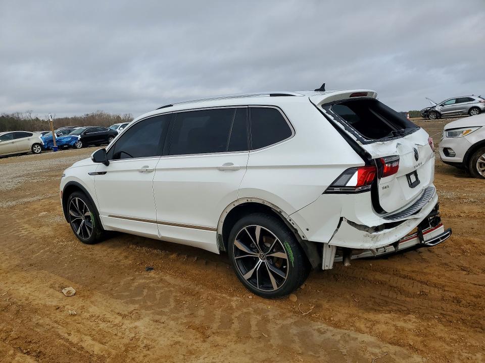 Продажа на аукционе авто 2022 Volkswagen Tiguan, vin: 3VV4B7AX2NM056155, номер лота: 75834015
