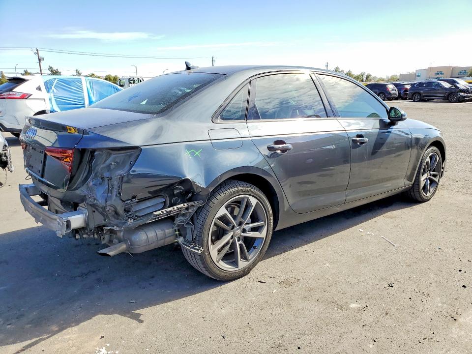 Продажа на аукционе авто 2019 Audi A4, vin: WAUGMAF40KN018388, номер лота: 77004405