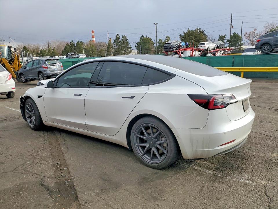 75920925 :رقم المزاد ، 5YJ3E1EB2MF010079 vin ، 2021 Tesla Model 3 مزاد بيع