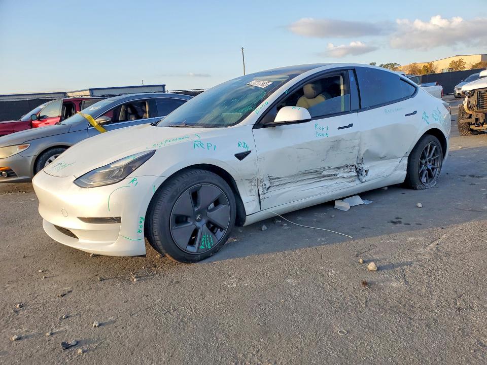 Продаж на аукціоні авто 2023 Tesla Model 3, vin: 5YJ3E1EA8PF428609, номер лоту: 77217365