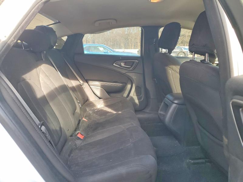 77502005 :رقم المزاد ، 1C3CCCAB2FN726089 vin ، 2015 Chrysler 200 مزاد بيع