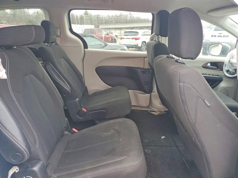2022 Chrysler Voyager მანქანა იყიდება აუქციონზე, vin: 2C4RC1CG7NR226496, აუქციონის ნომერი: 76805235