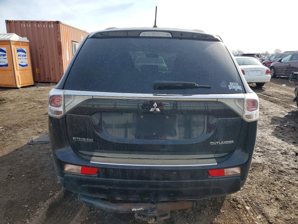 77973155 :رقم المزاد ، JA4AZ3A35EZ002327 vin ، 2014 Mitsubishi Outlander مزاد بيع