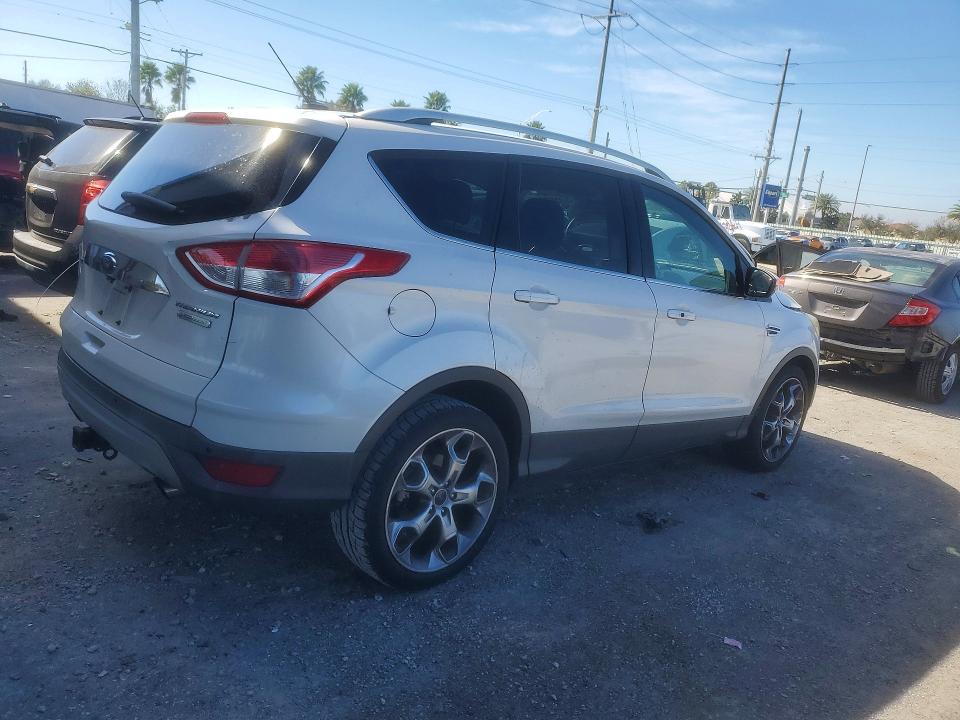 2015 Ford Escape მანქანა იყიდება აუქციონზე, vin: 1FMCU0J91FUB36455, აუქციონის ნომერი: 75848365