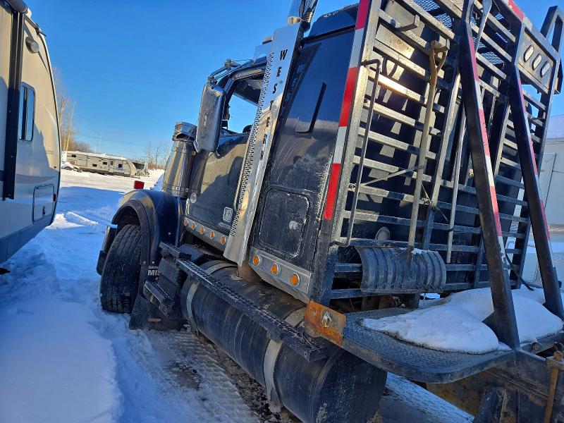 75158565 :رقم المزاد ، 5KJJAEFG3KPKB2564 vin ، 2019 Western Star Western Star مزاد بيع