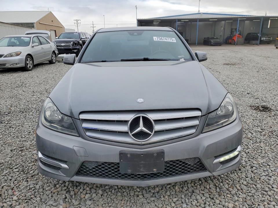 Продаж на аукціоні авто 2013 Mercedes-benz C, vin: WDDGF8AB7DR288456, номер лоту: 75674775