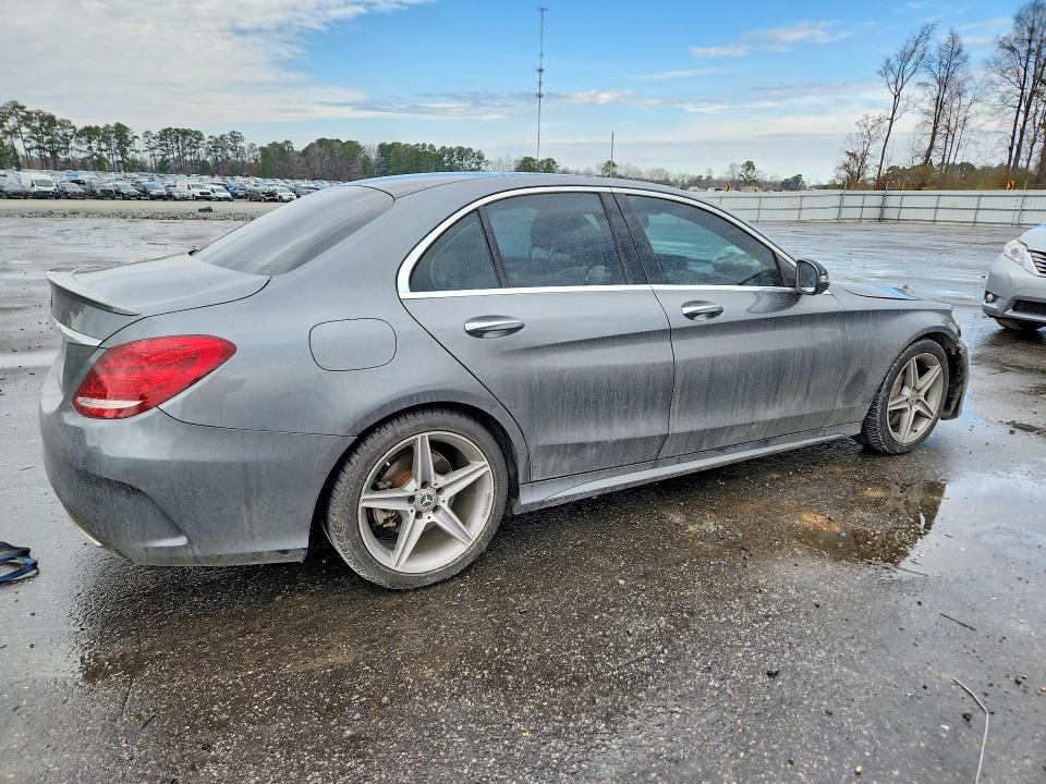 Продажа на аукционе авто 2018 Mercedes-benz C, vin: 55SWF4JB6JU237447, номер лота: 76386815